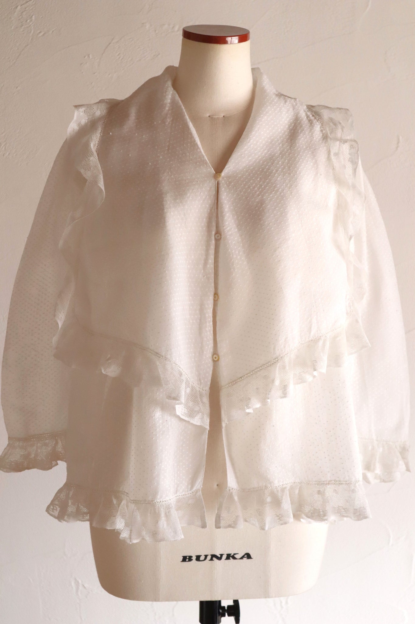 1910s Swiss Dot Big Collar Bed Jacket