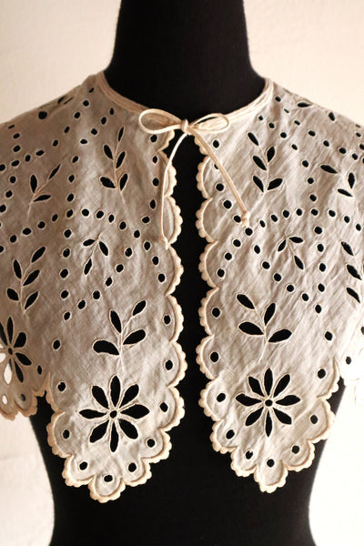 1910s Hand Embroidered Cutwork Linen Collar