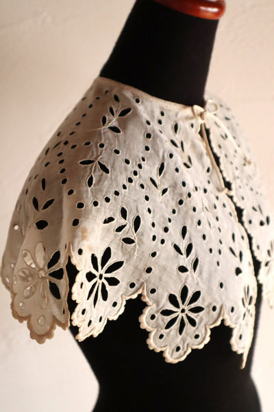 1910s Hand Embroidered Cutwork Linen Collar