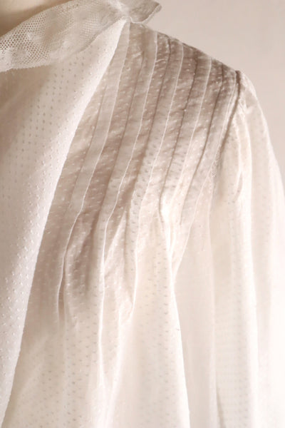 1910s Swiss Dot Big Collar Bed Jacket