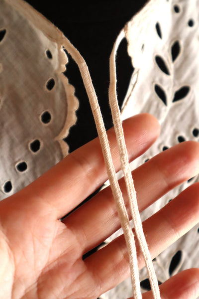 1910s Hand Embroidered Cutwork Linen Collar