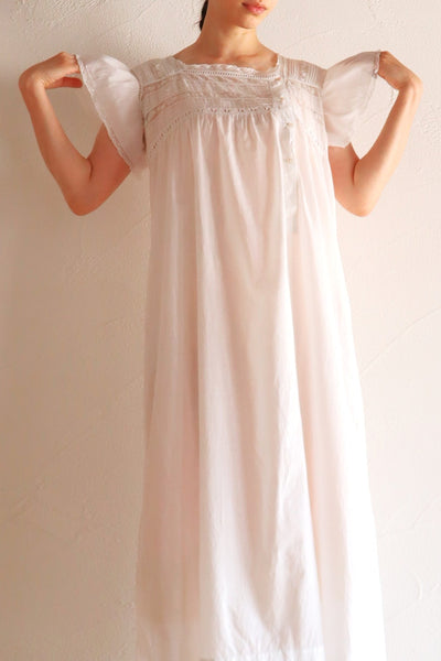 1900s French Hand-Sewn Cotton Lawn Dress