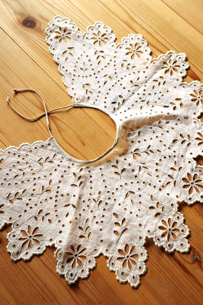 1910s Hand Embroidered Cutwork Linen Collar
