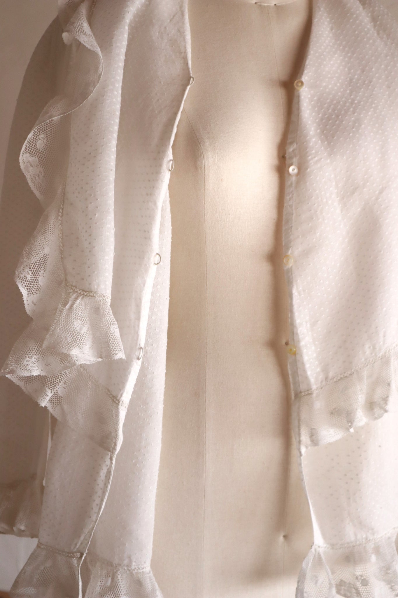 1910s Swiss Dot Big Collar Bed Jacket