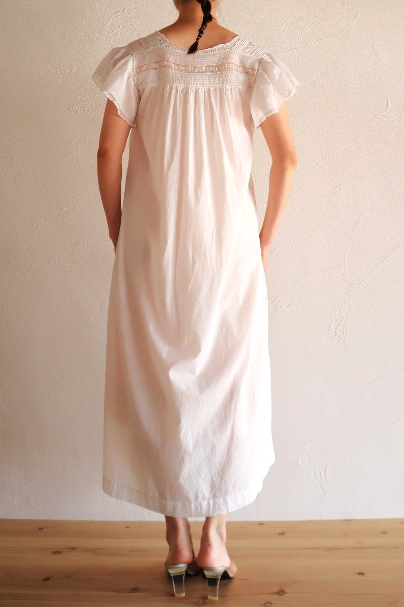 1900s French Hand-Sewn Cotton Lawn Dress