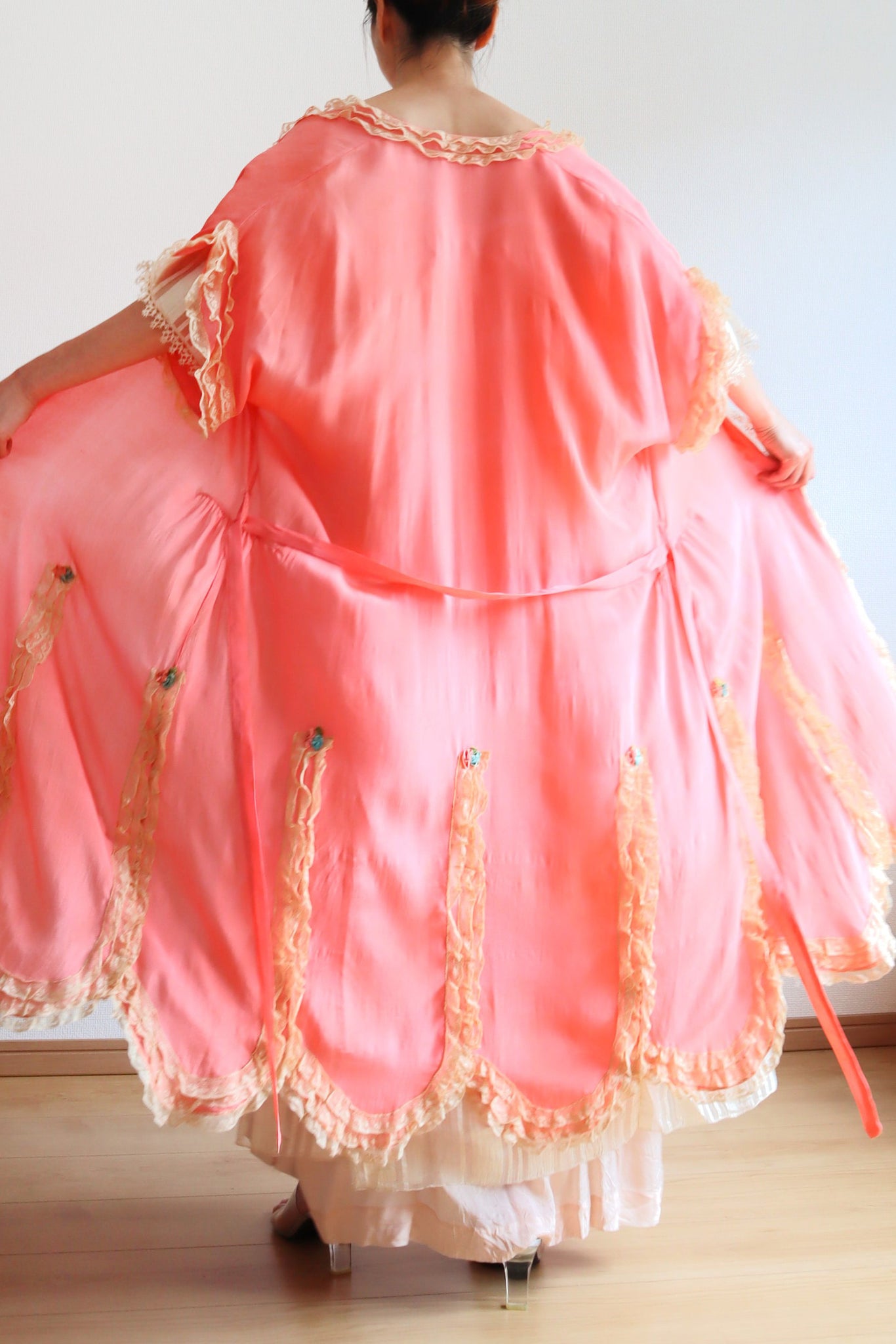 1920s Pink Silk Robe