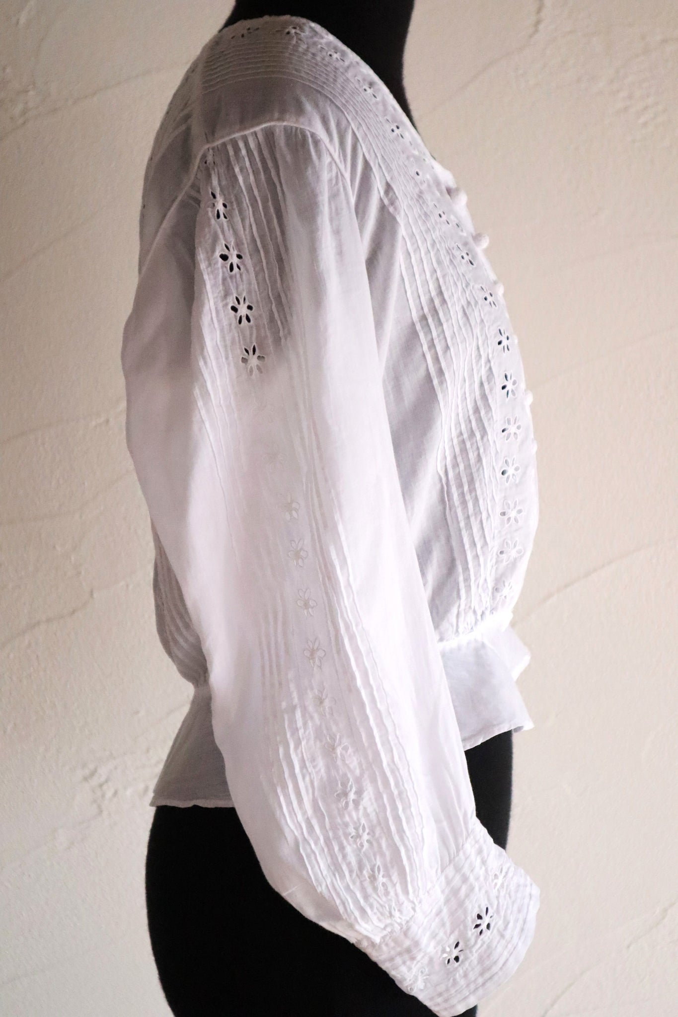 1910s French Cotton Cutwork Embroidered Blouse