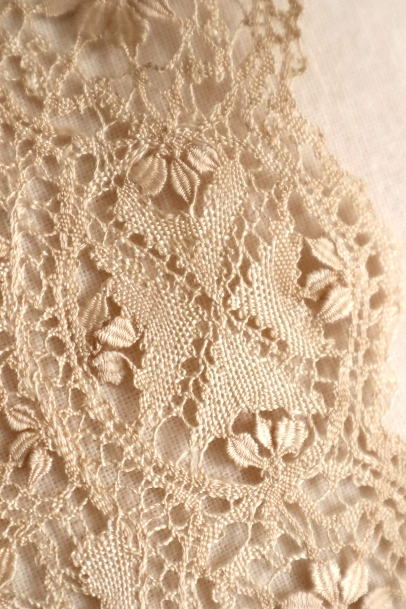 1900s Silk Maltese Lace Shawl