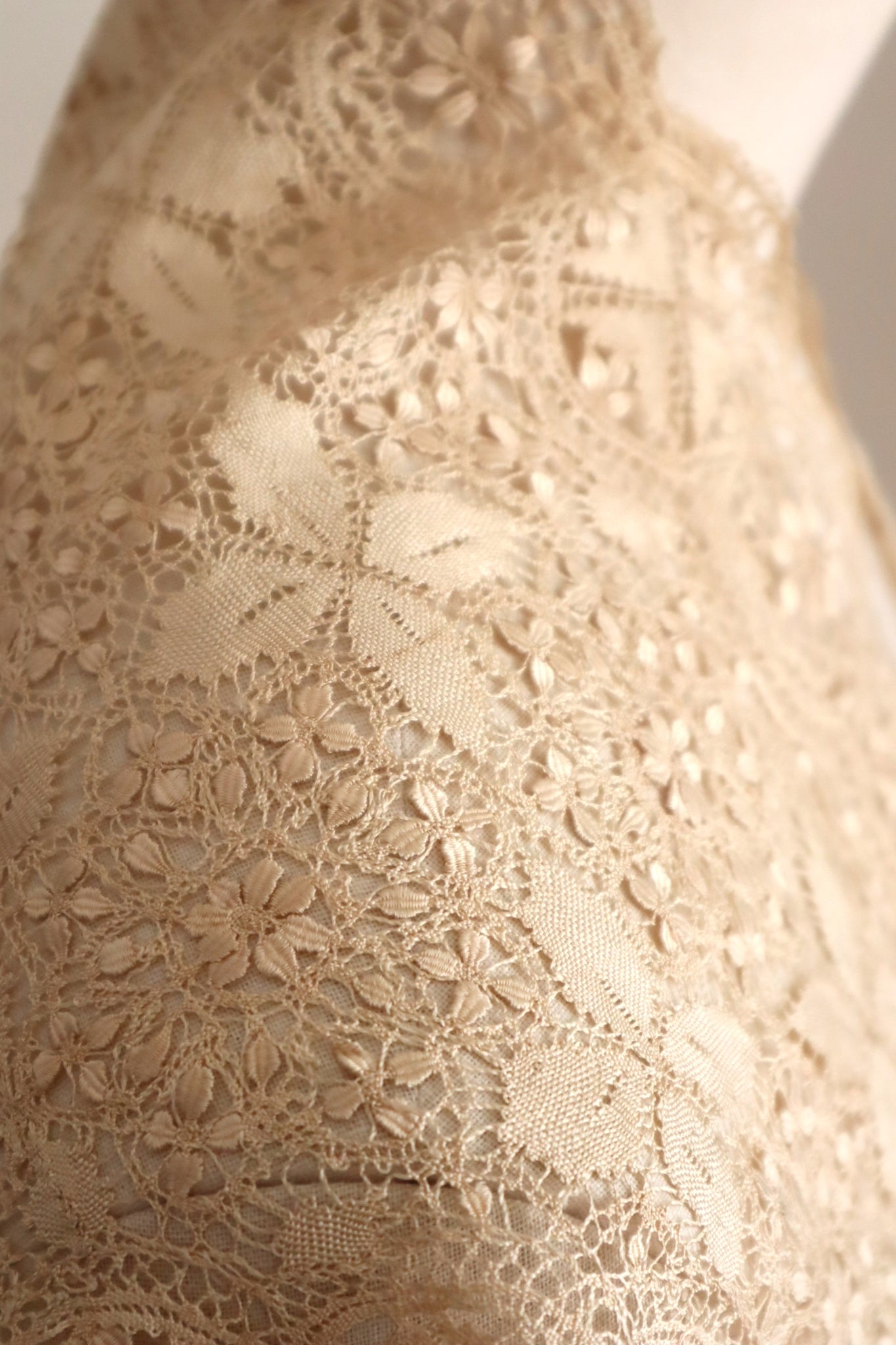 1900s Silk Maltese Lace Shawl