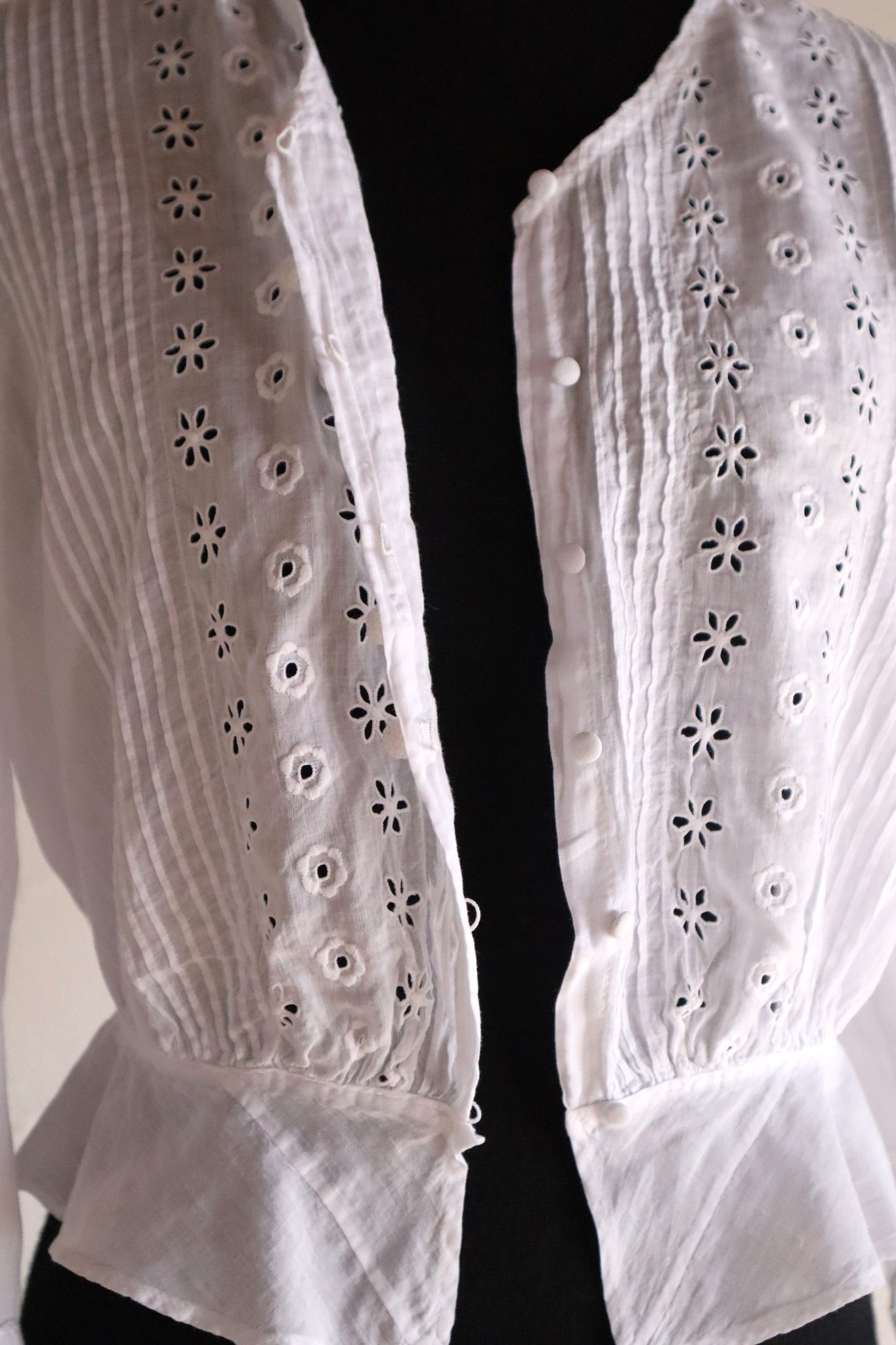 1910s French Cotton Cutwork Embroidered Blouse