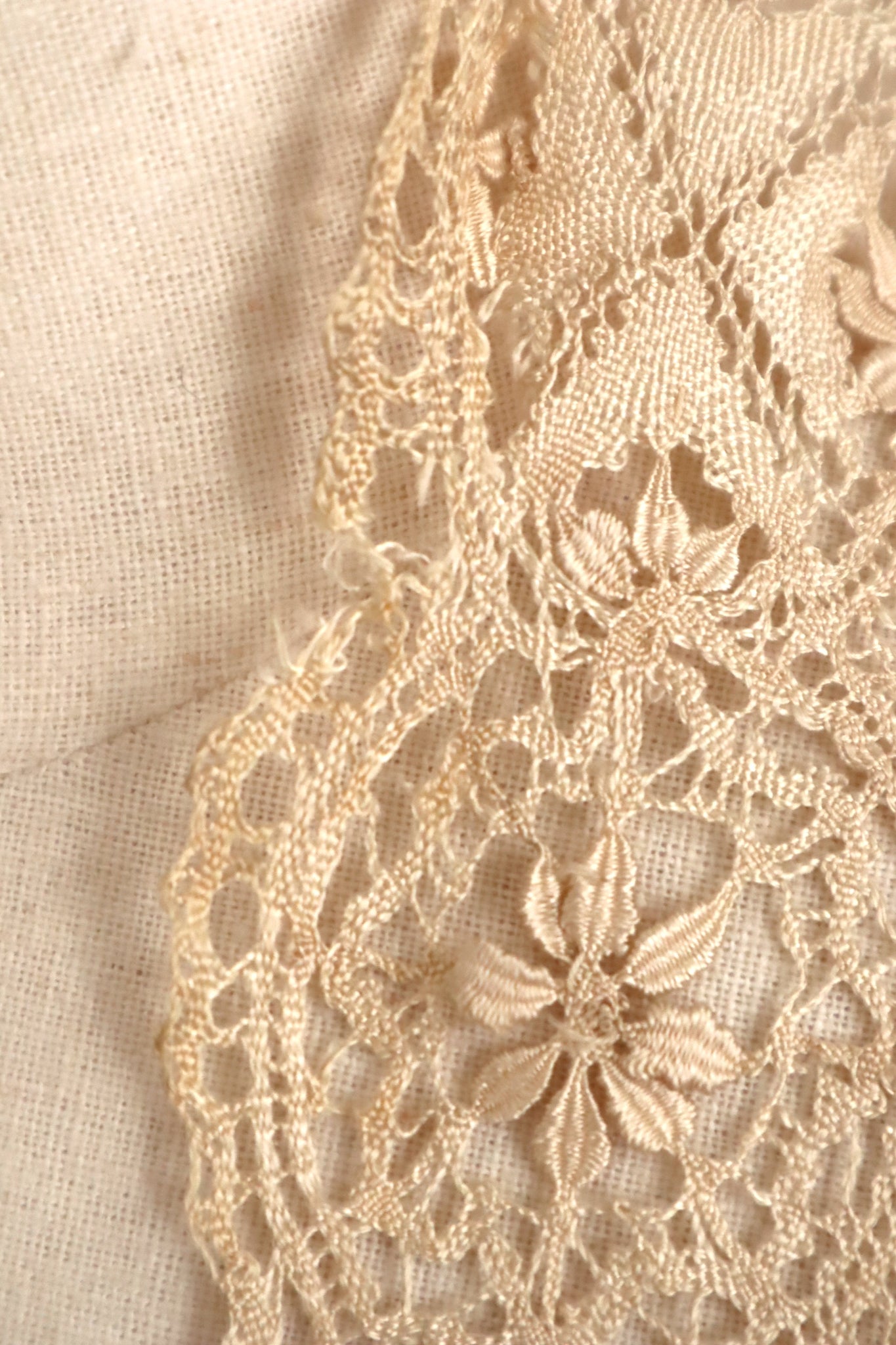 1900s Silk Maltese Lace Shawl