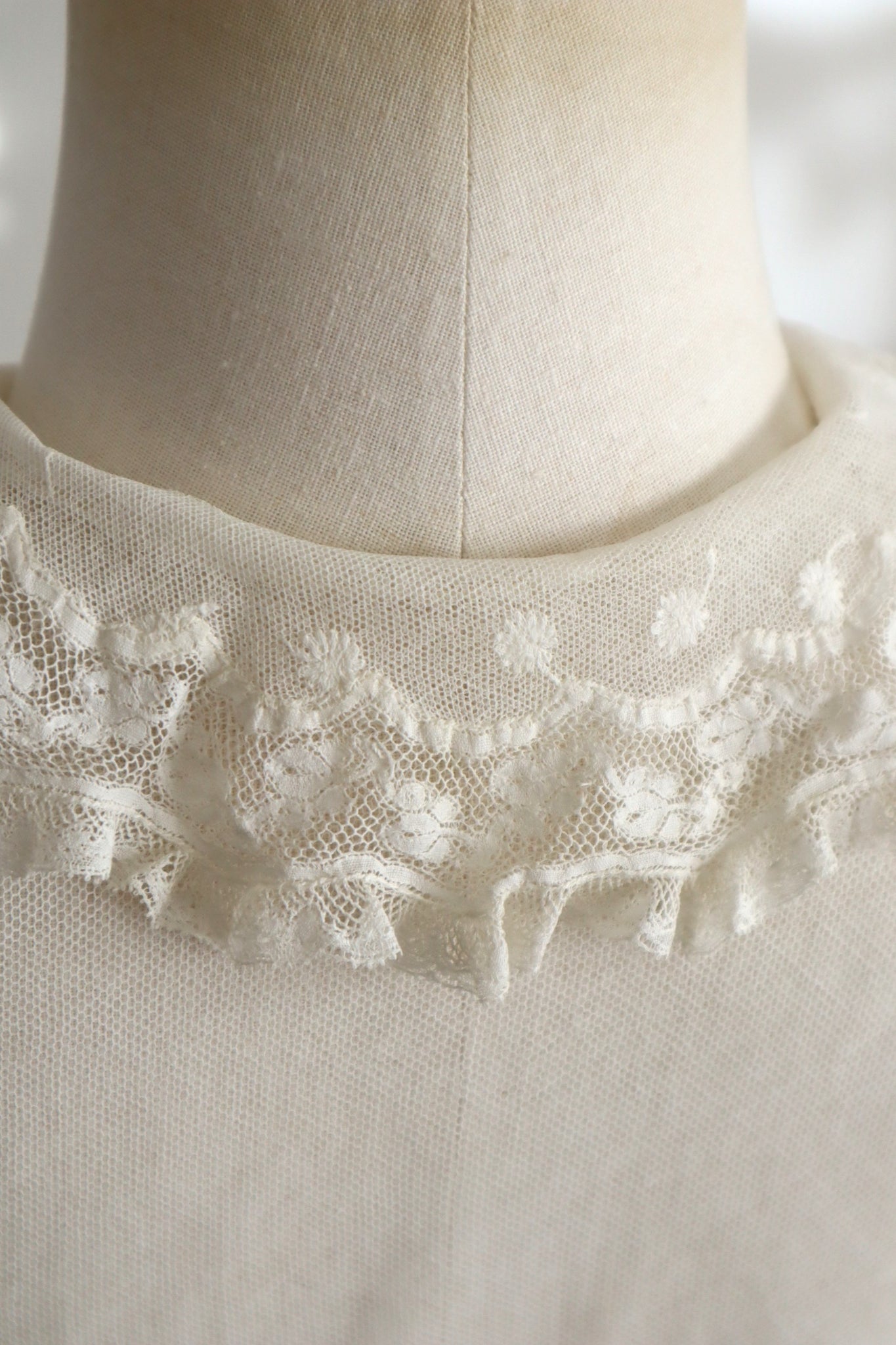 1910s French Daisy Tulle Lace Dickey