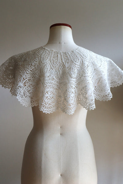 Late 19th Century Linen Maltese Lace Bertha Collar