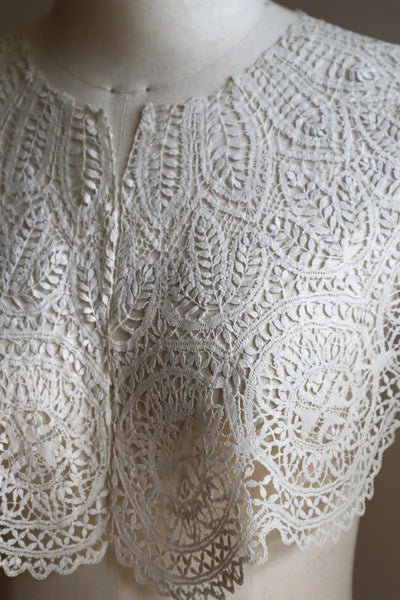 Late 19th Century Linen Maltese Lace Bertha Collar