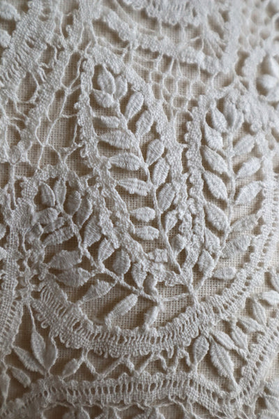 Late 19th Century Linen Maltese Lace Bertha Collar