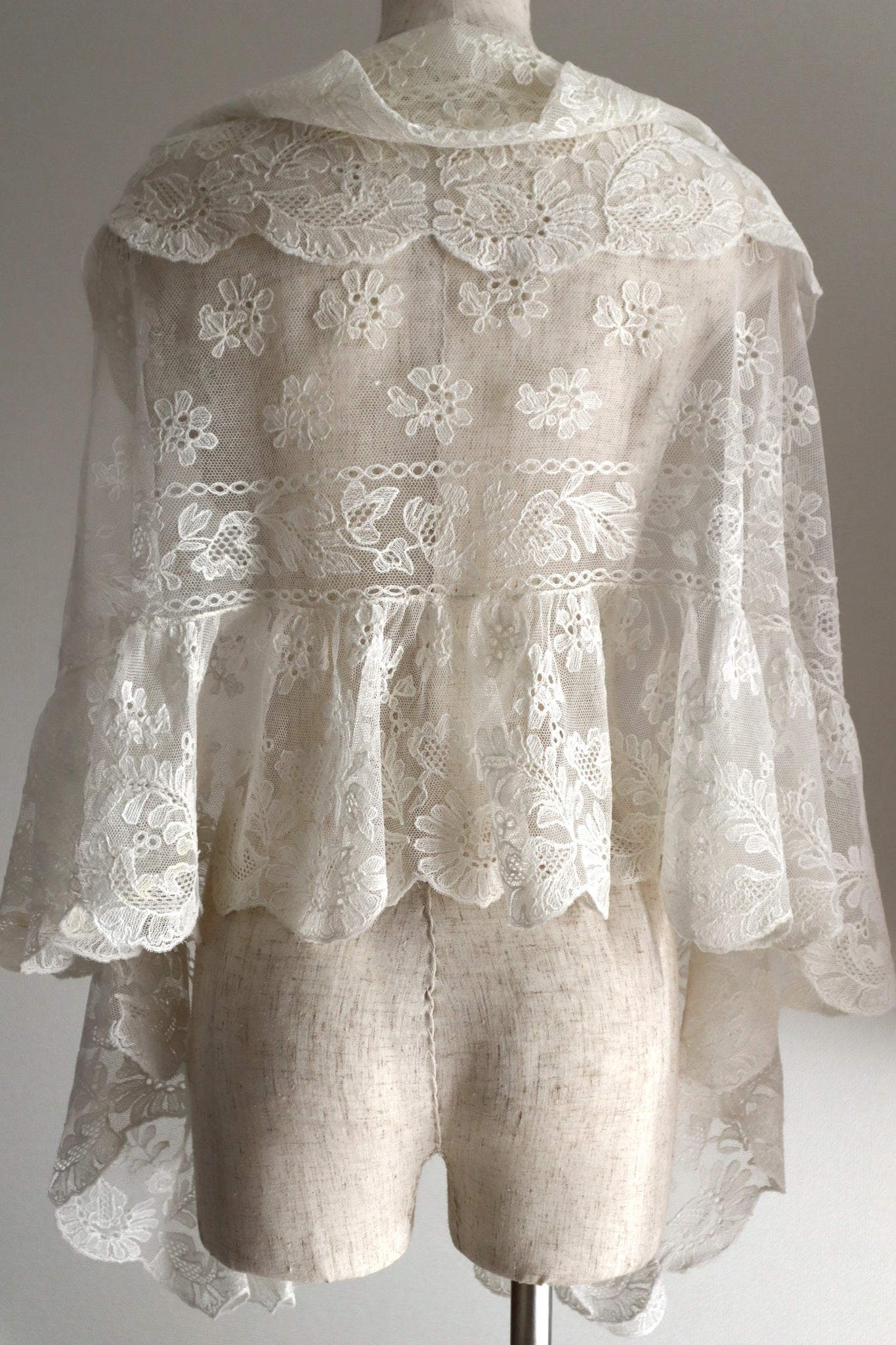 1910s Edwardian Lace Shawl