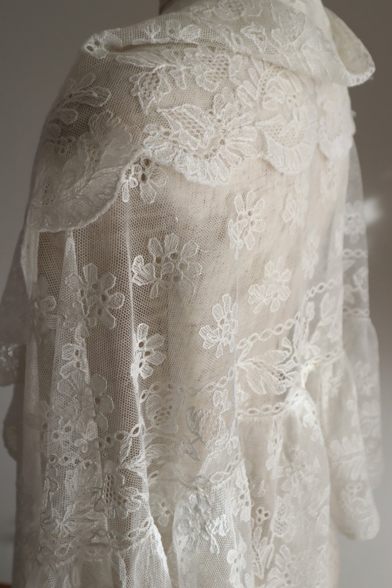 1910s Edwardian Lace Shawl