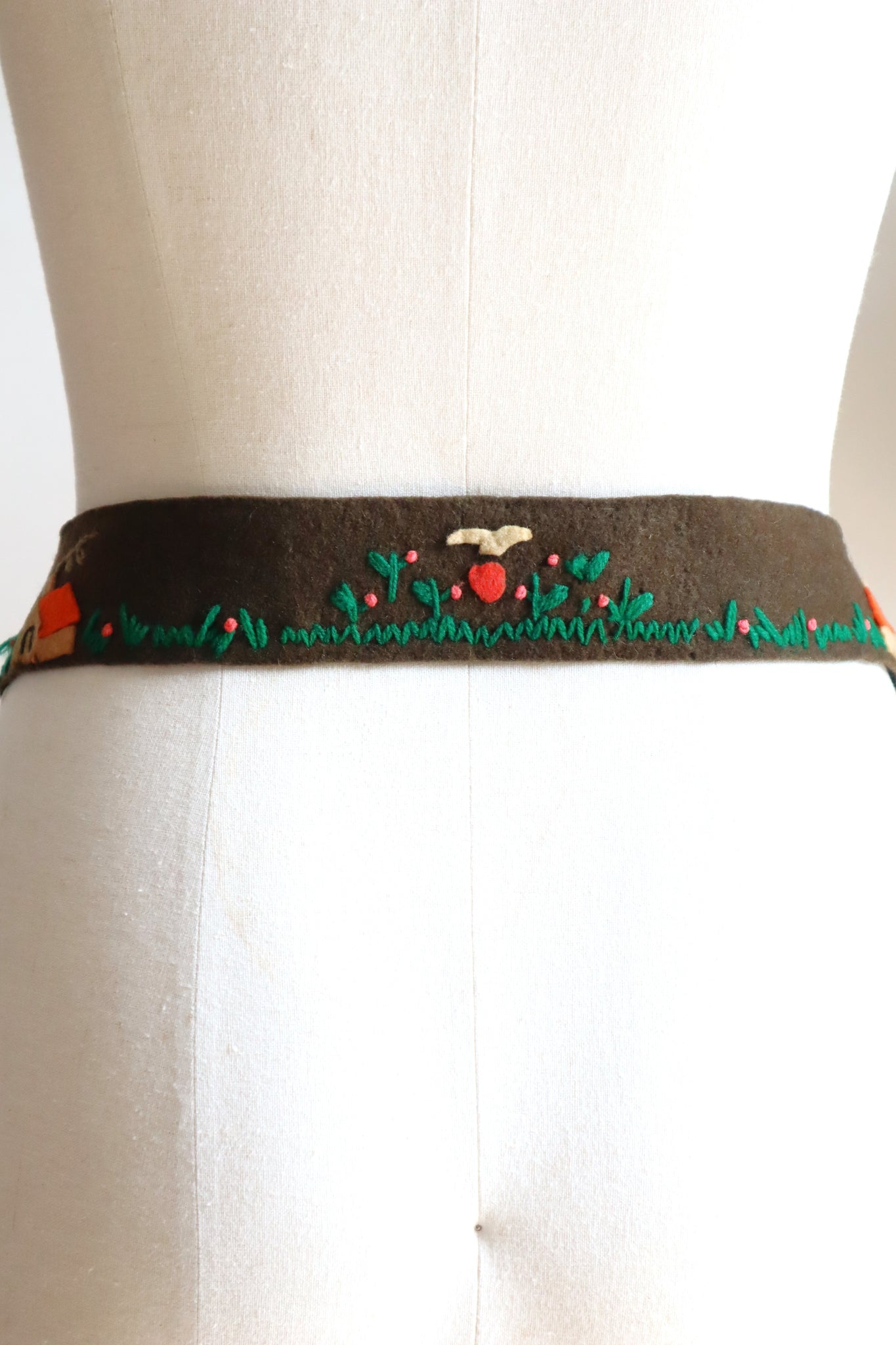 1940s Tyrolean Style Handmade Felt Novelty Belt
