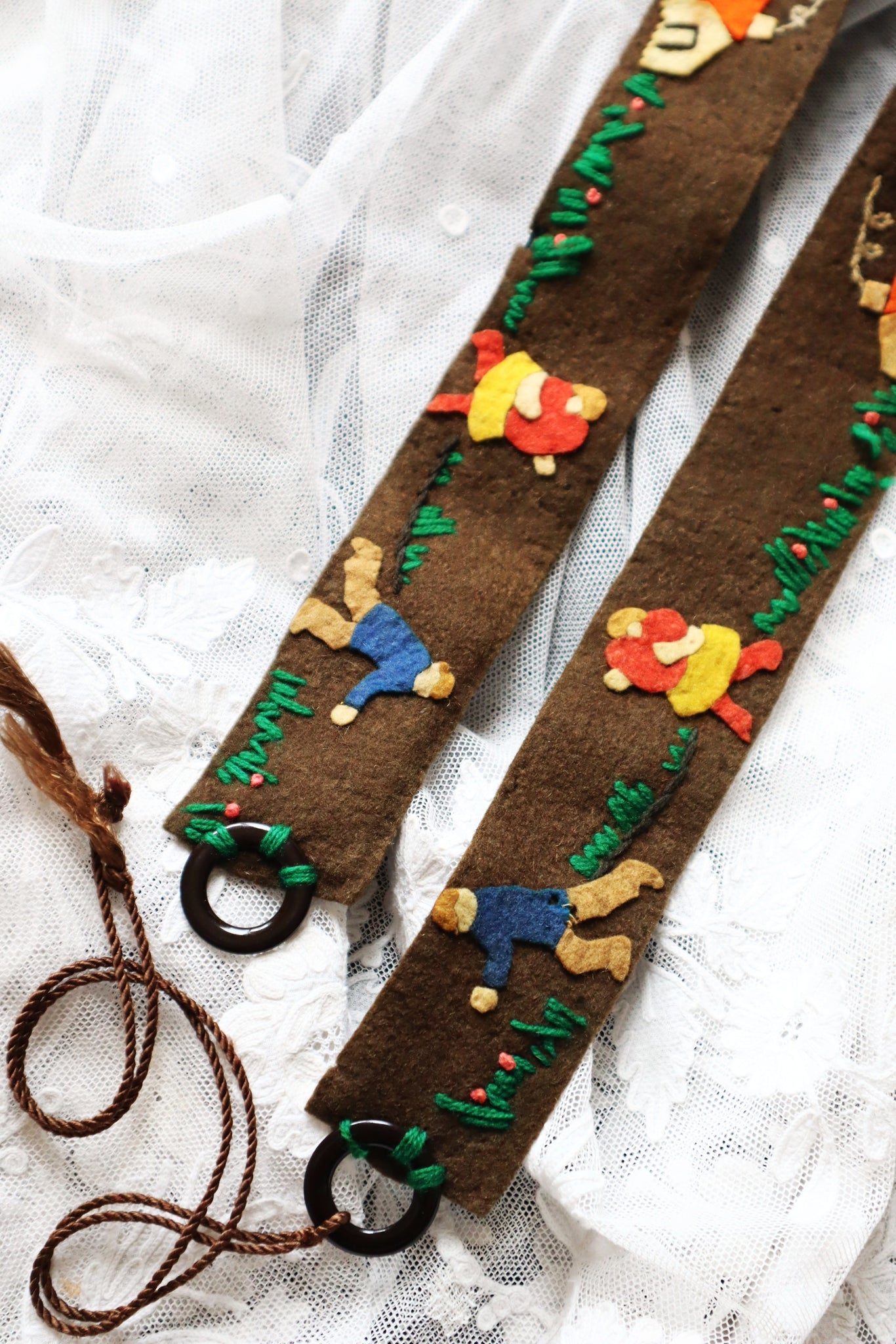 1940s Tyrolean Style Handmade Felt Novelty Belt
