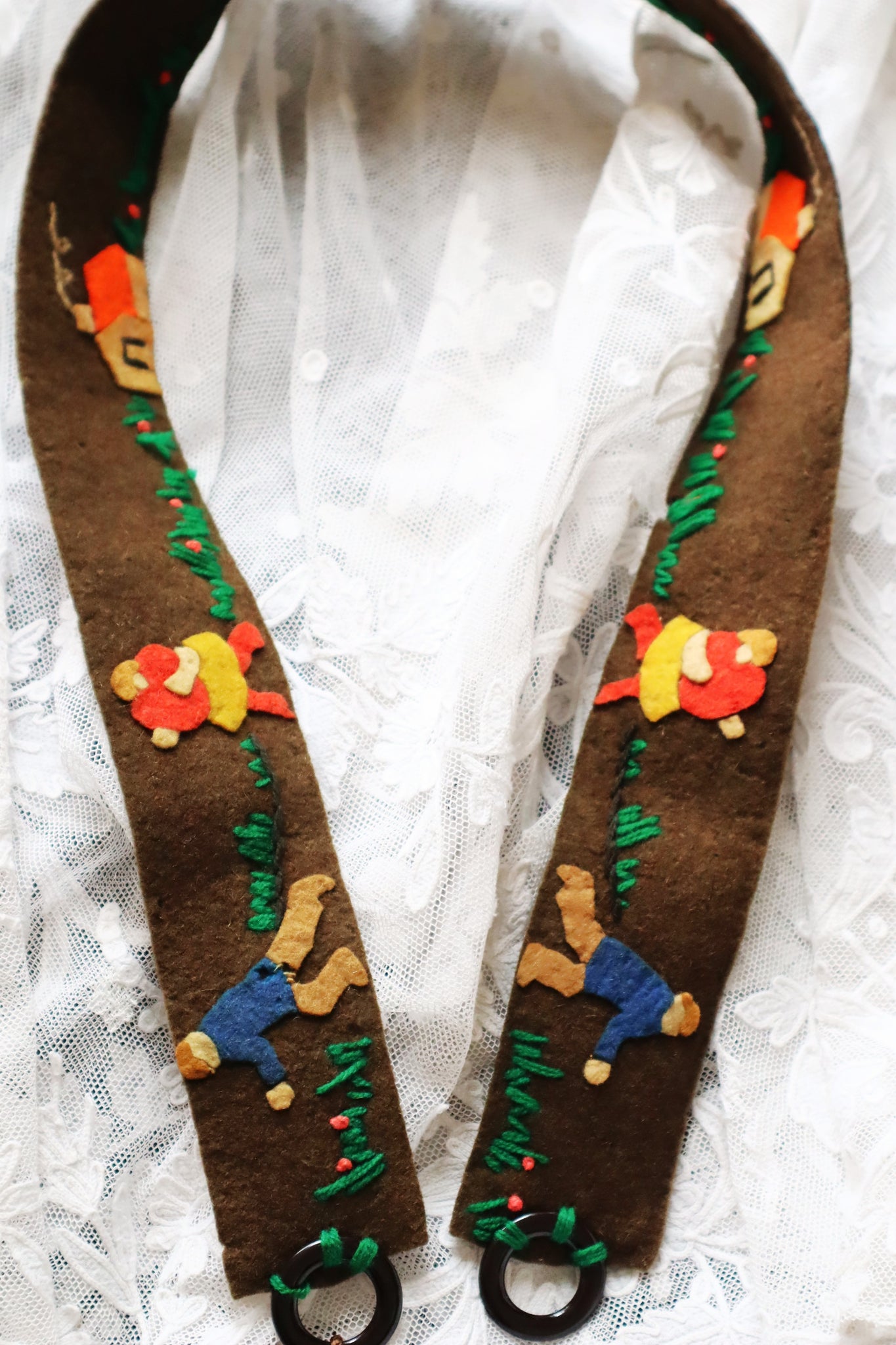 1940s Tyrolean Style Handmade Felt Novelty Belt