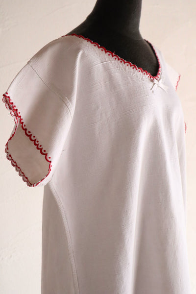 Late 19th Century French Hand-Sewn Linen Dress