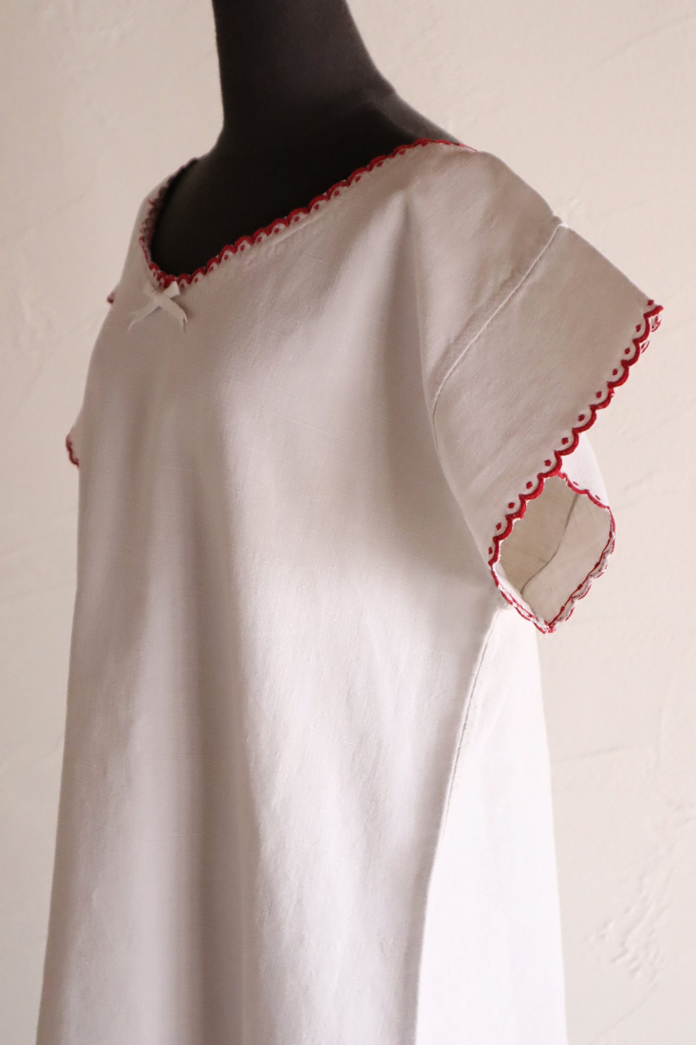 Late 19th Century French Hand-Sewn Linen Dress