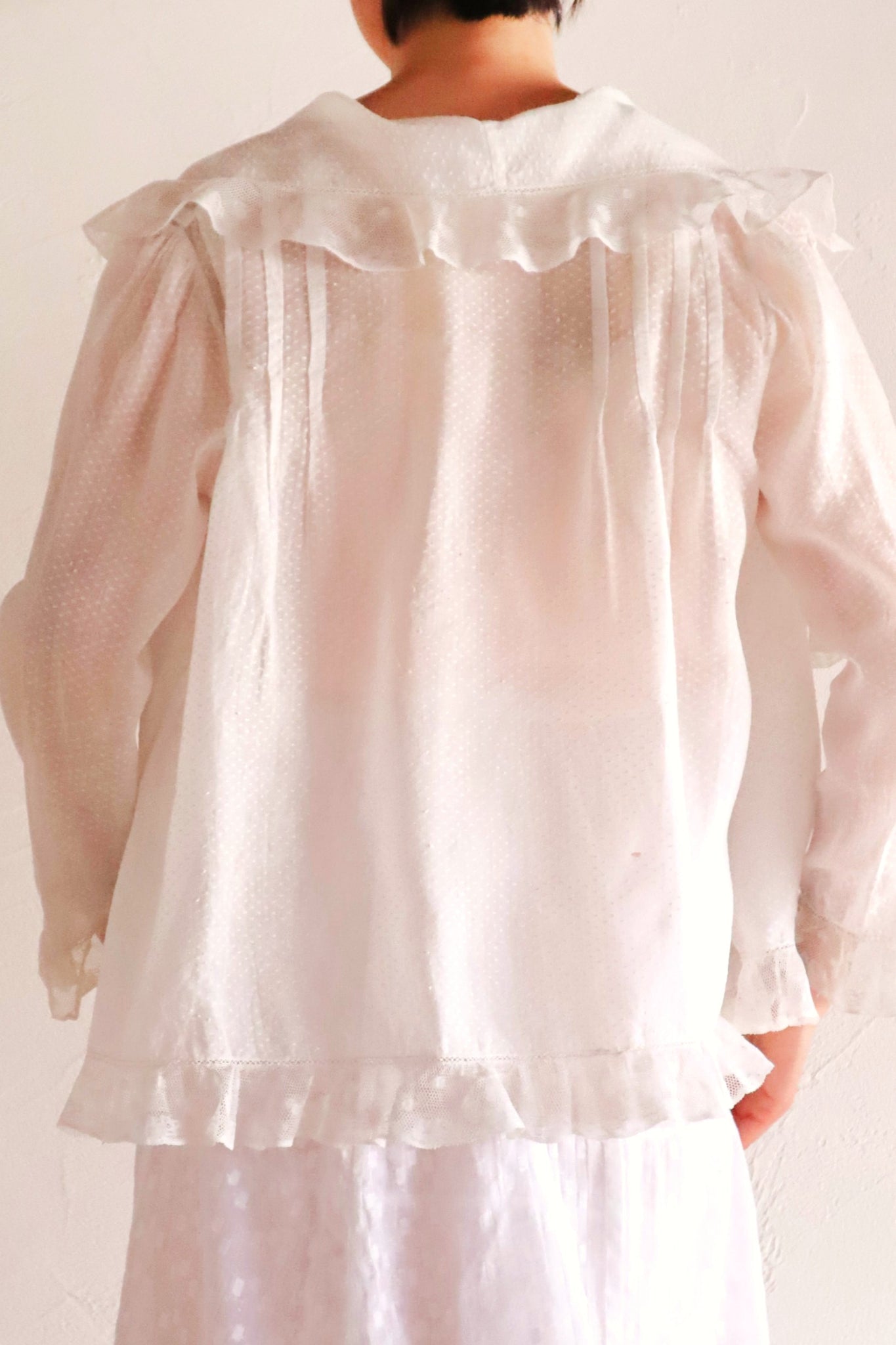 1910s Swiss Dot Big Collar Bed Jacket