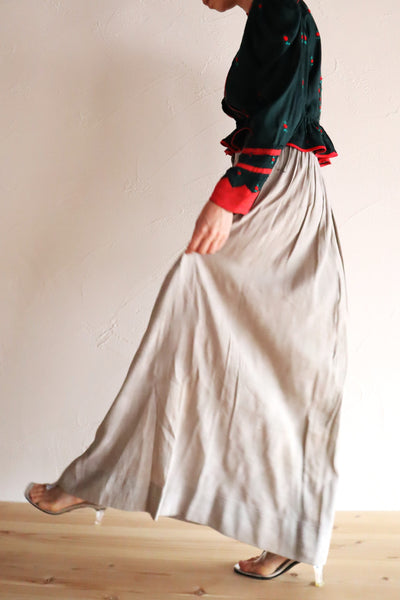 Late 1930s French Silk Jacquard Skirt with Decorative Shell Buttons