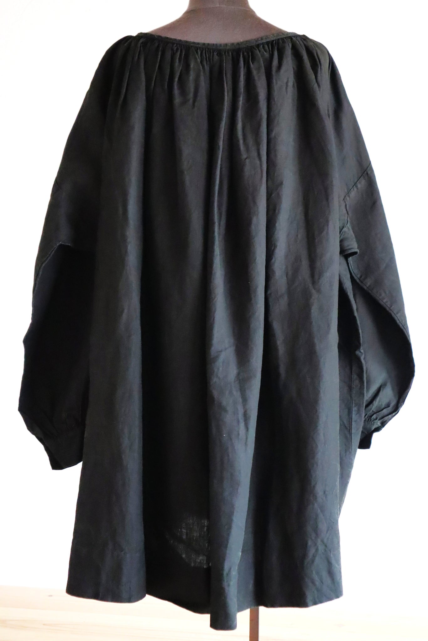 Early 1900s French Black Indigo Linen Biaude