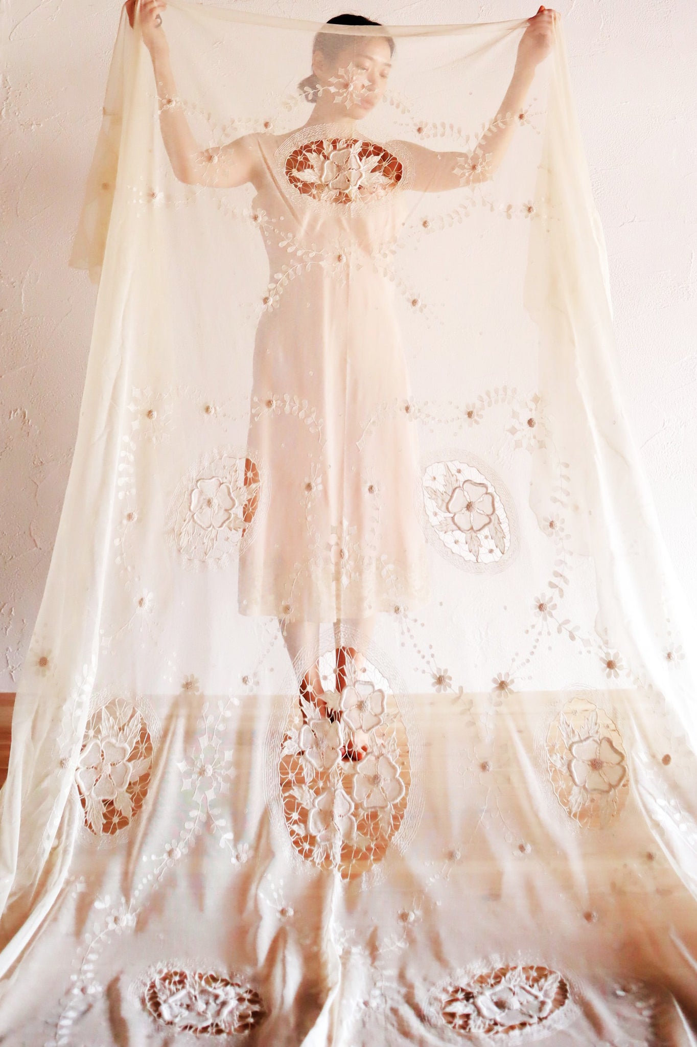 1930s Floral Lace Bed Cover