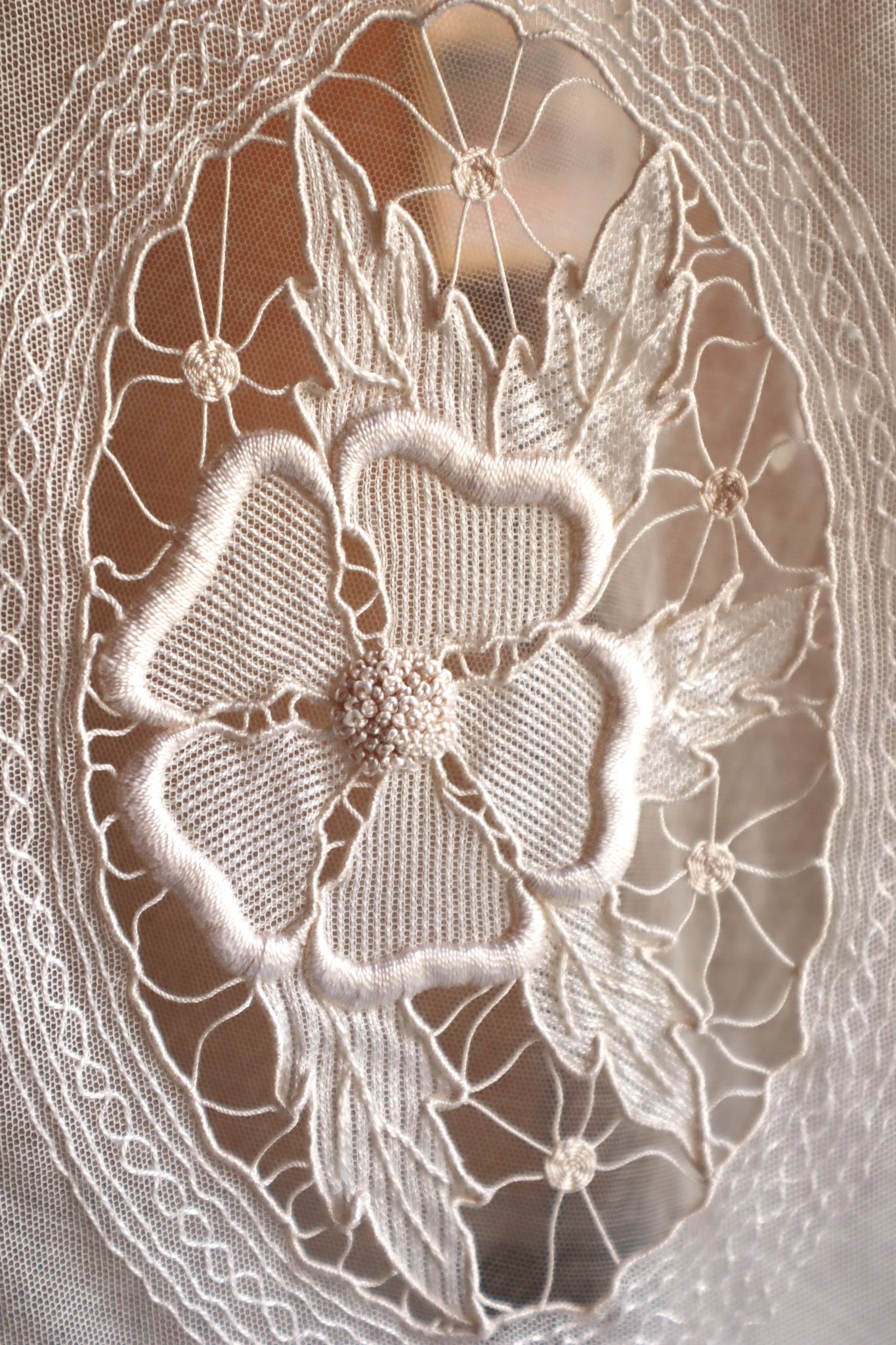 1930s Floral Lace Bed Cover