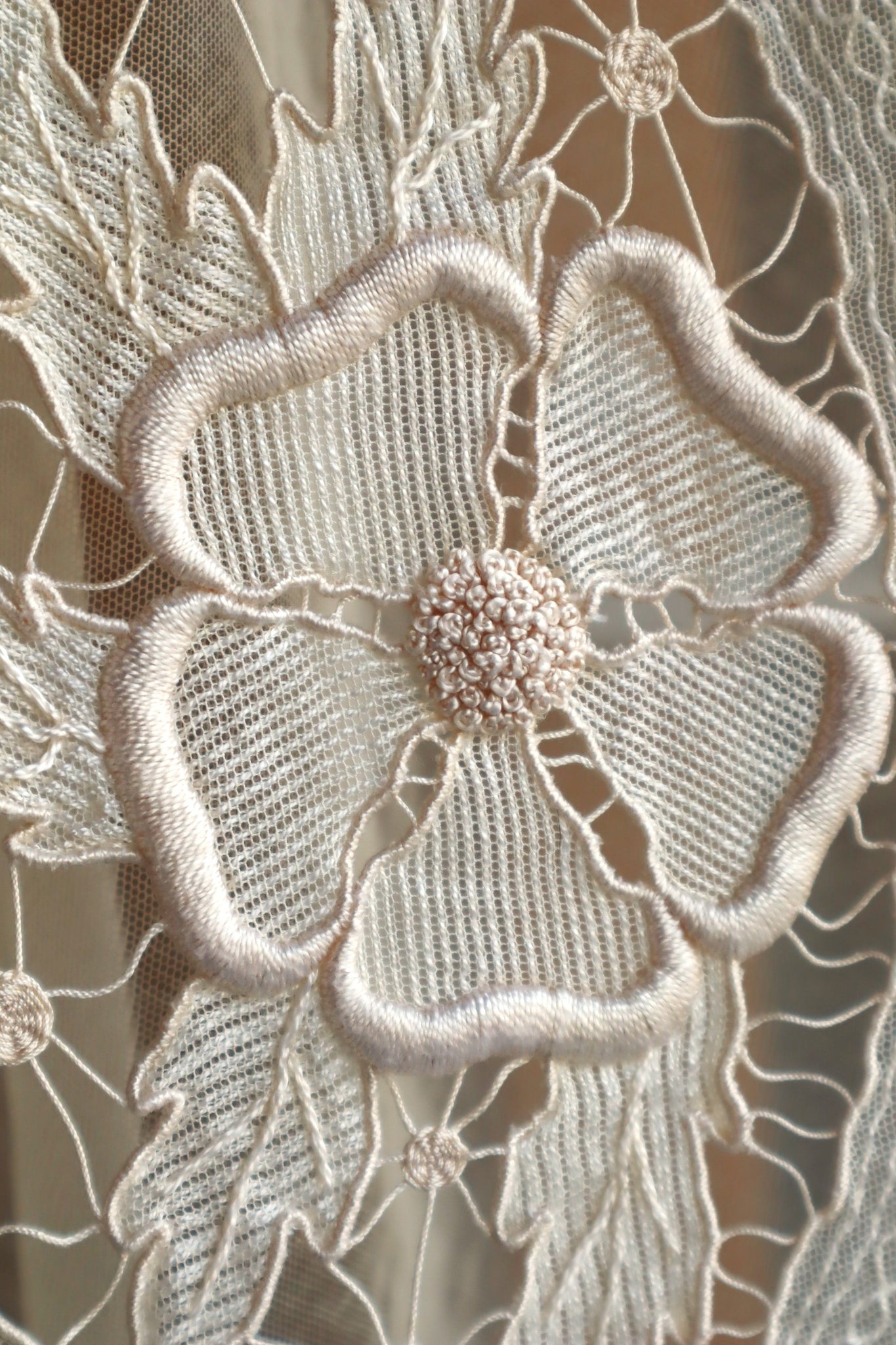 1930s Floral Lace Bed Cover