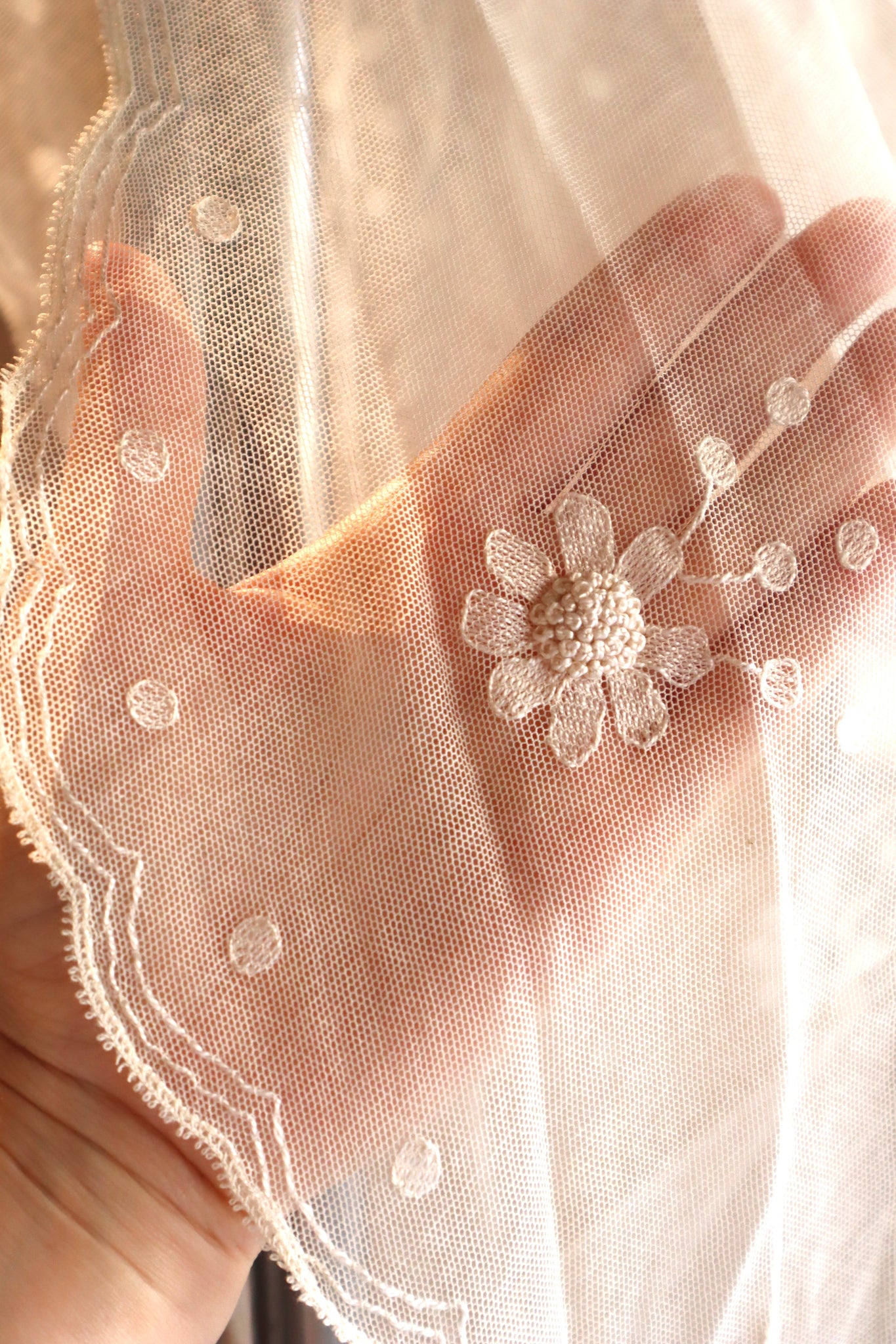 1930s Floral Lace Bed Cover