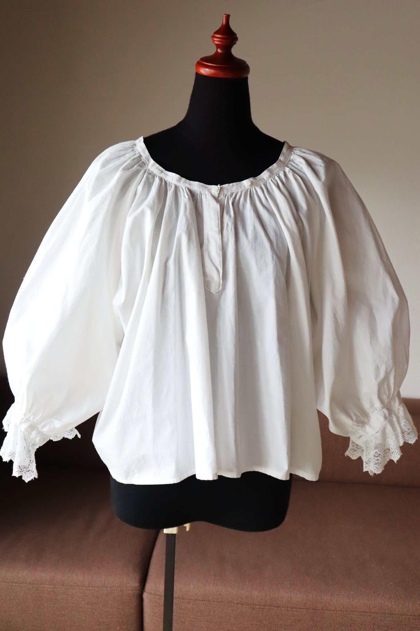 1970s Ukrainian Balloon Sleeve Blouse