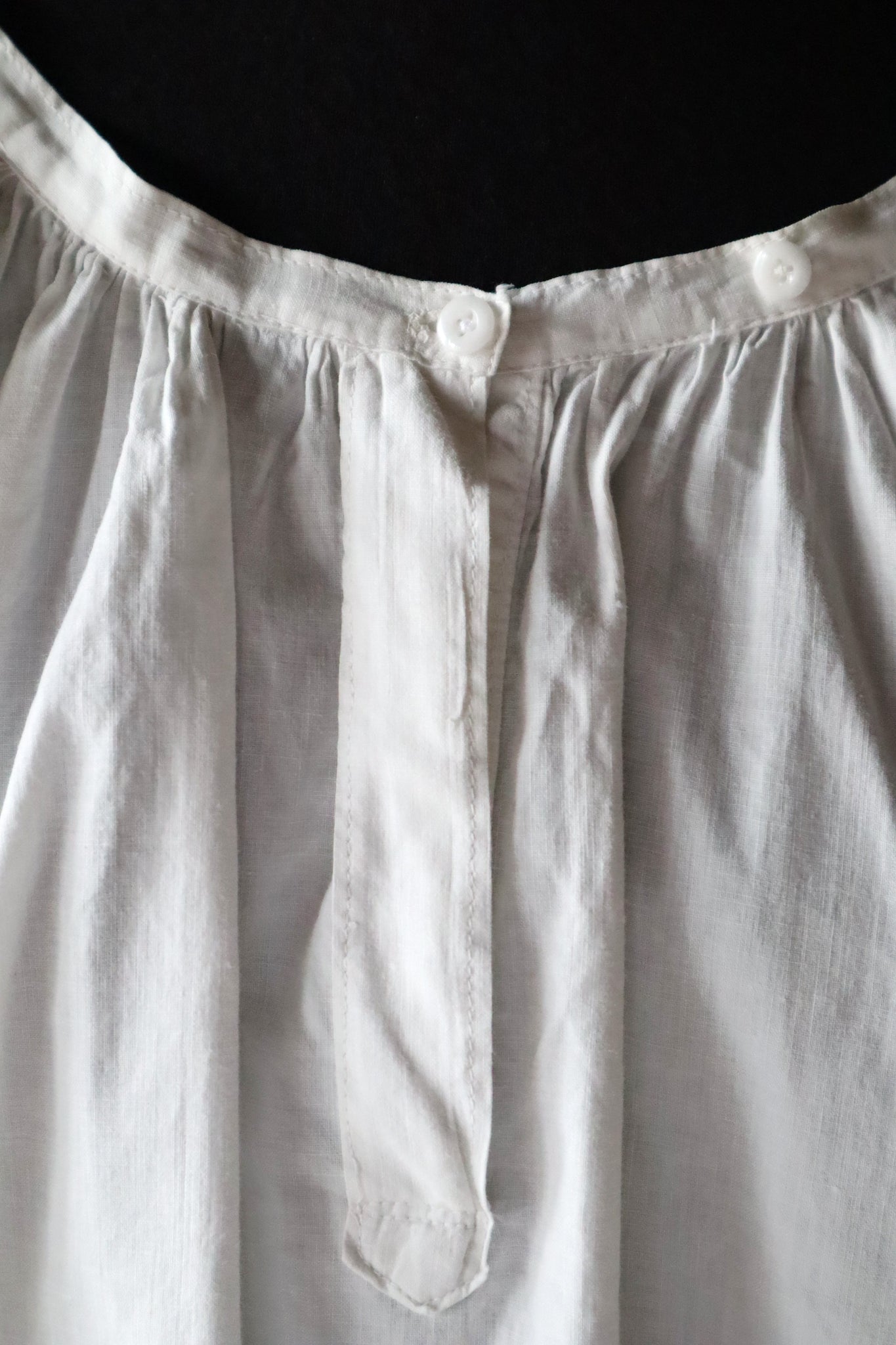 1970s Ukrainian Balloon Sleeve Blouse