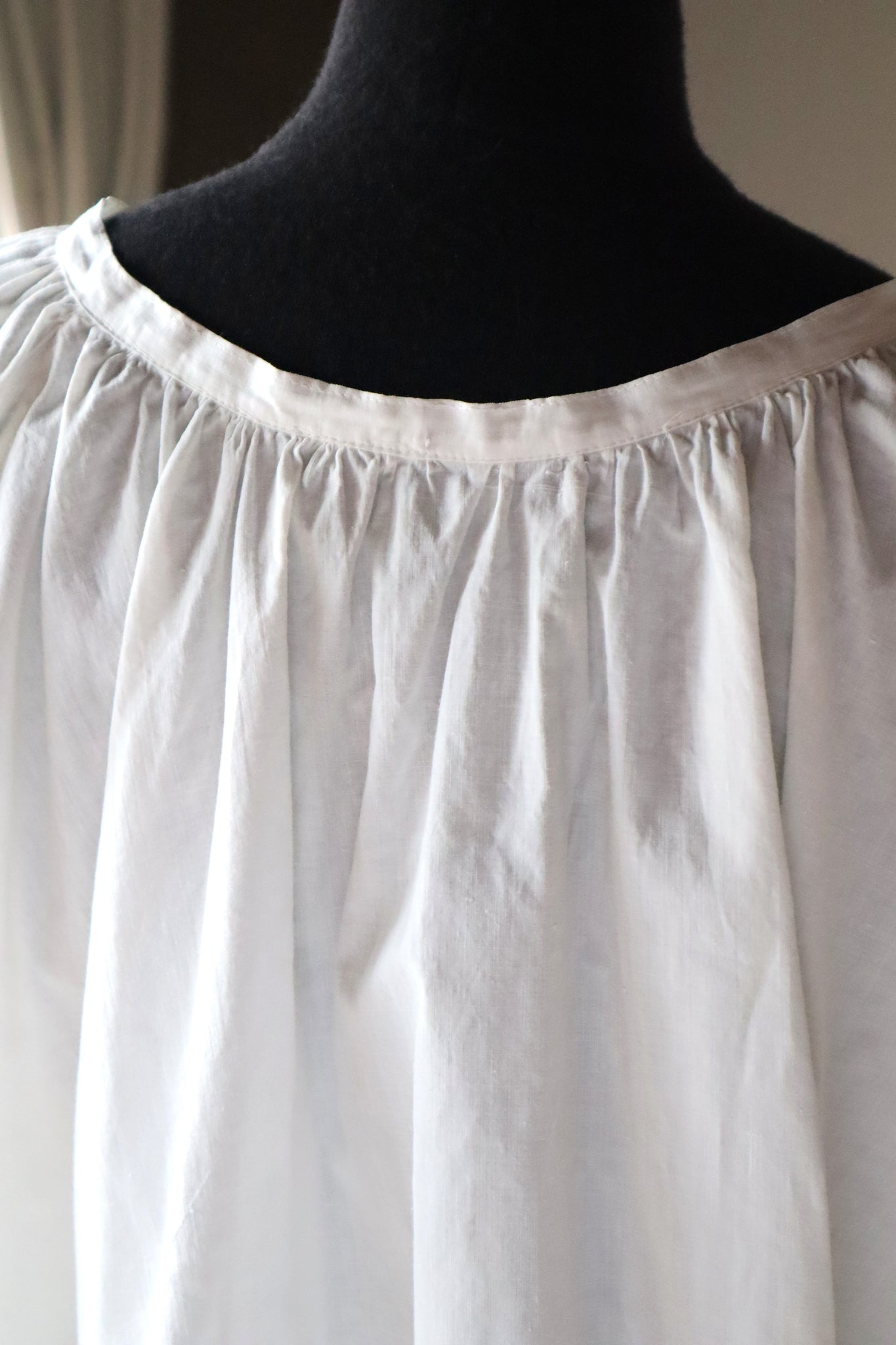 1970s Ukrainian Balloon Sleeve Blouse