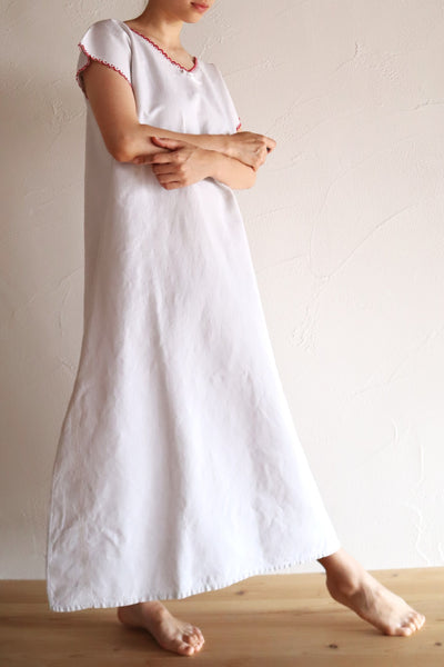 Late 19th Century French Hand-Sewn Linen Dress
