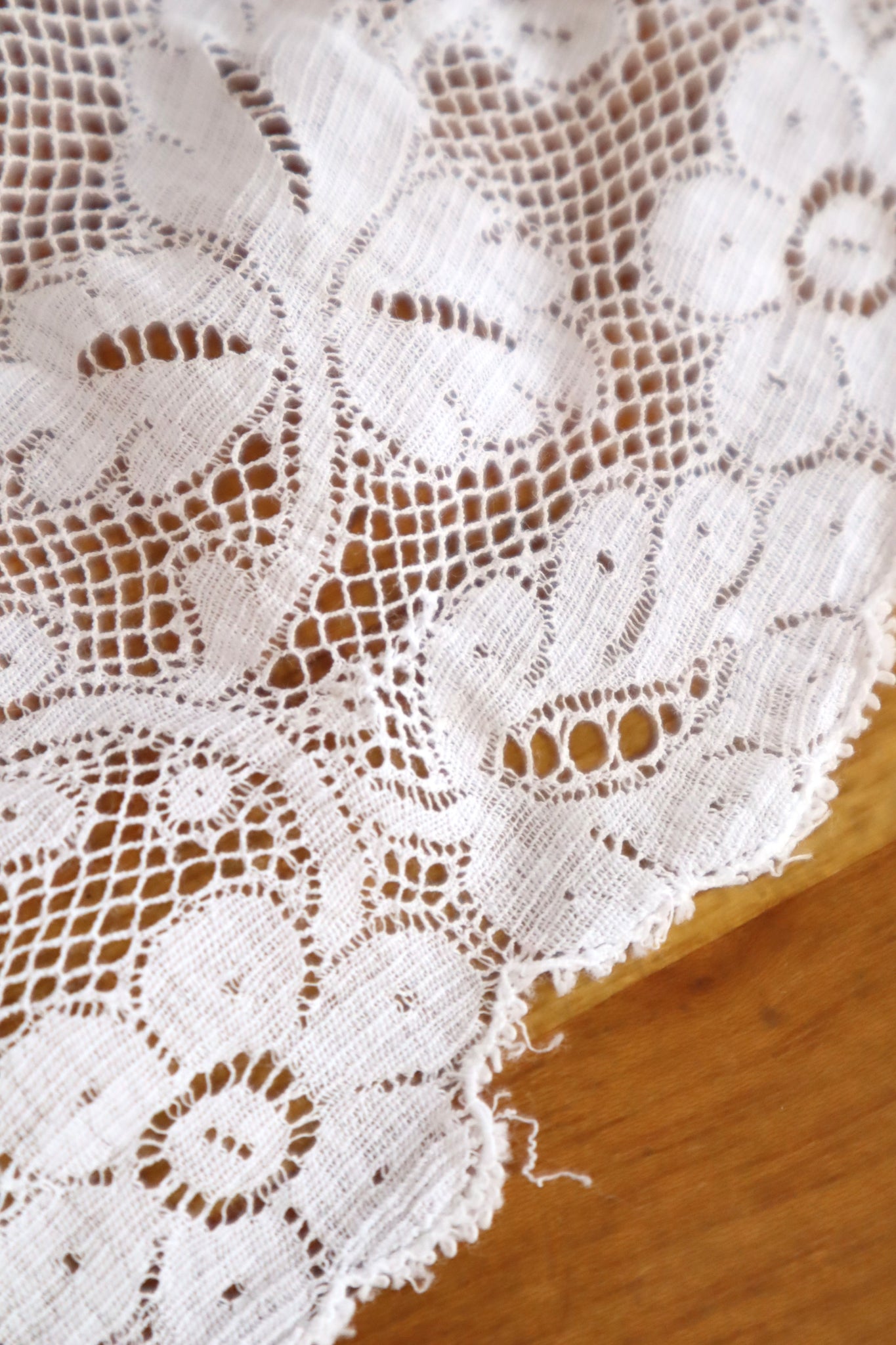 1900s Beautiful Leaf Lace Skirt