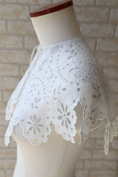 1910s Hand Embroidered Cutwork Linen Collar