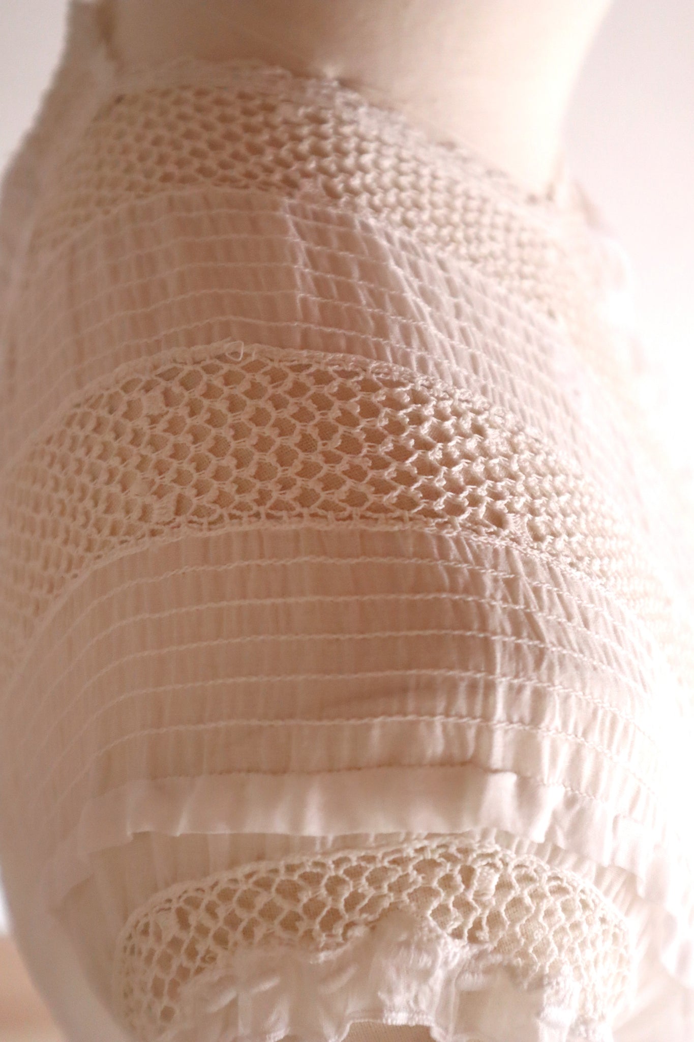 1900s Edwardian Crochet Cutwork Dress