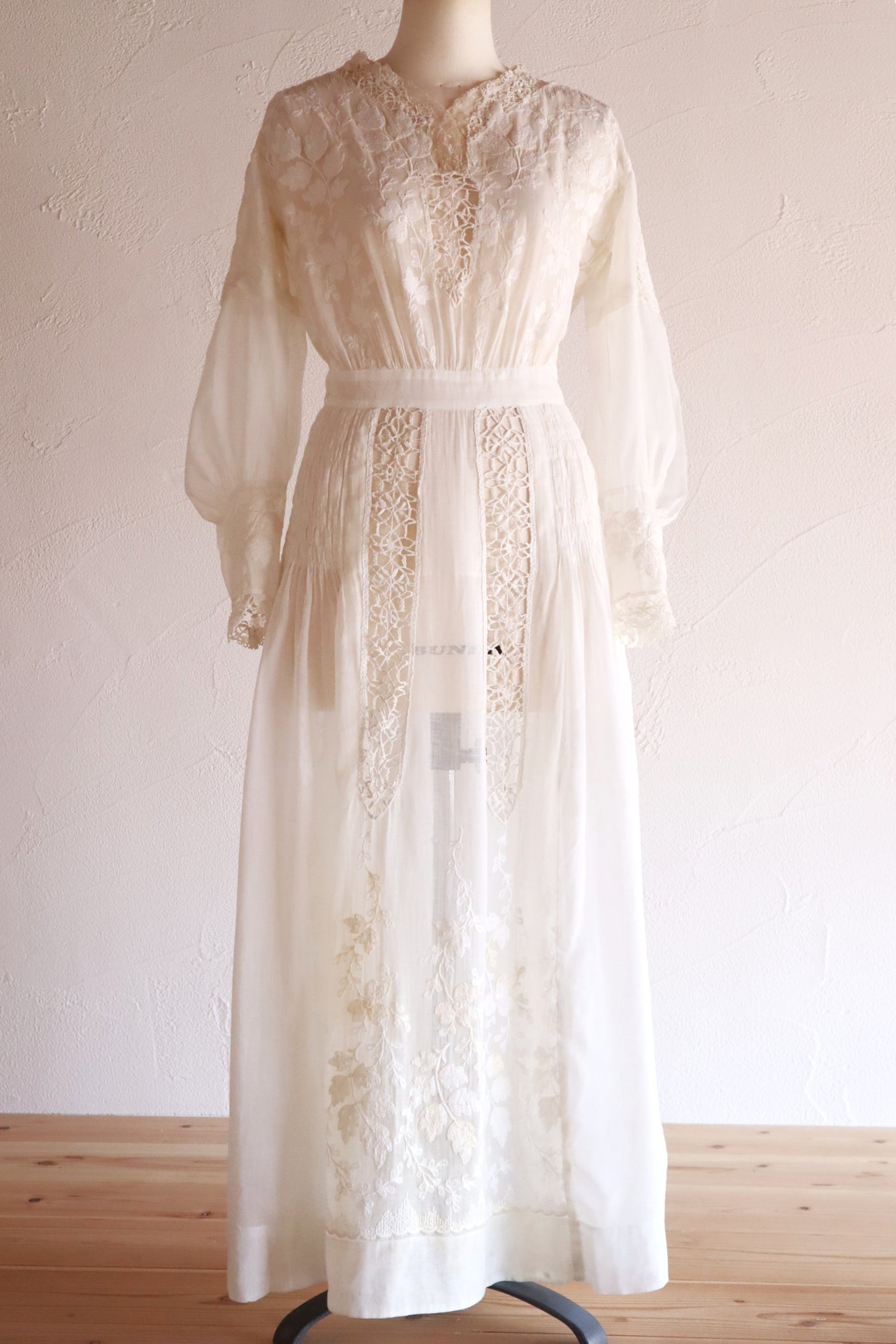 1900s Leaf Embroidery Dress