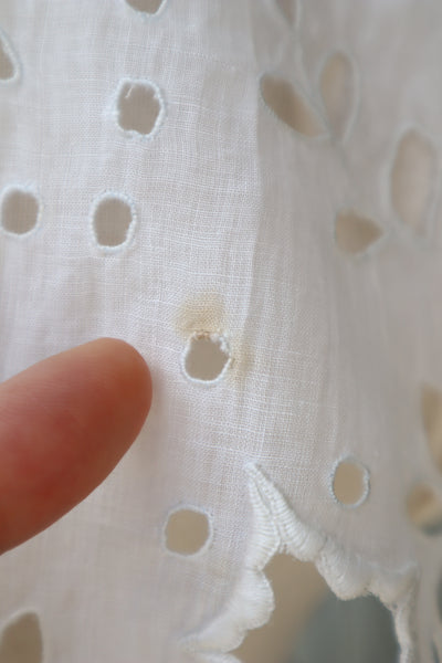 1910s Hand Embroidered Cutwork Linen Collar