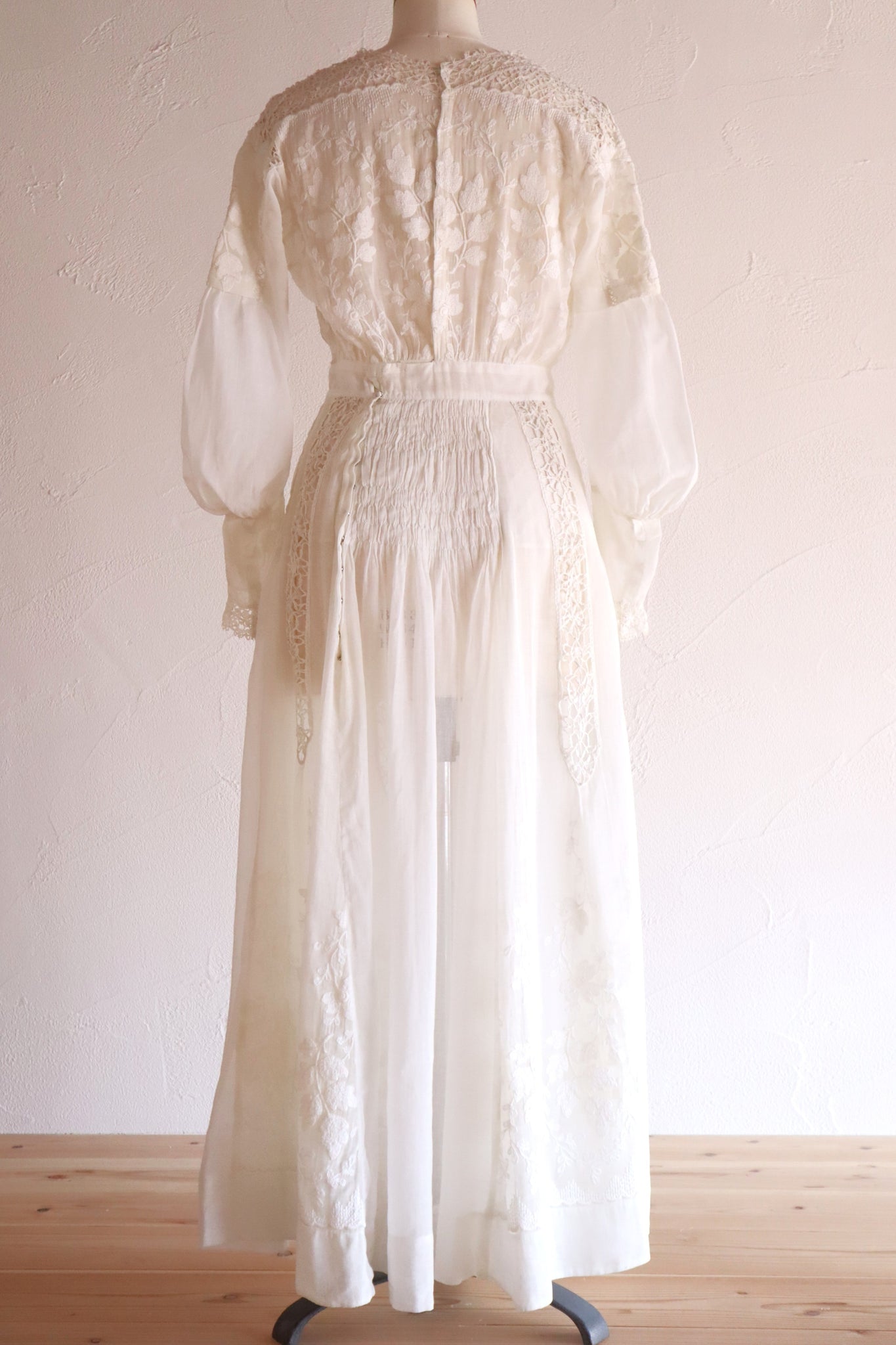 1900s Leaf Embroidery Dress