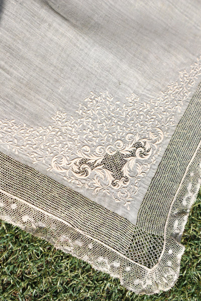 1900s French Linen Hand-Embroidered Cloth with Bobbin Lace Trim