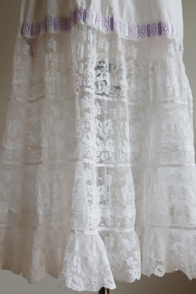 1900s Beautiful Leaf Lace Skirt