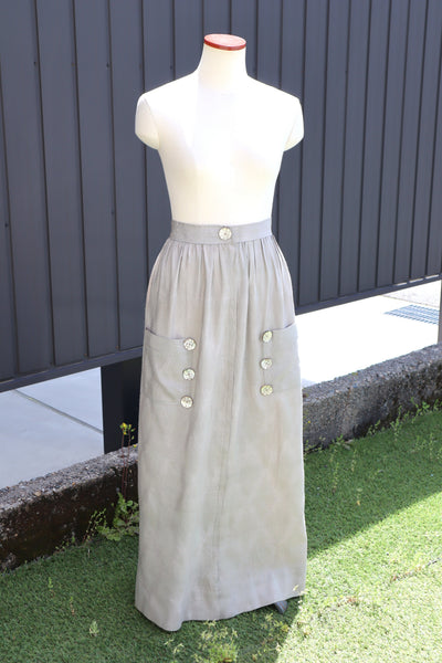 Late 1930s French Silk Jacquard Skirt with Decorative Shell Buttons