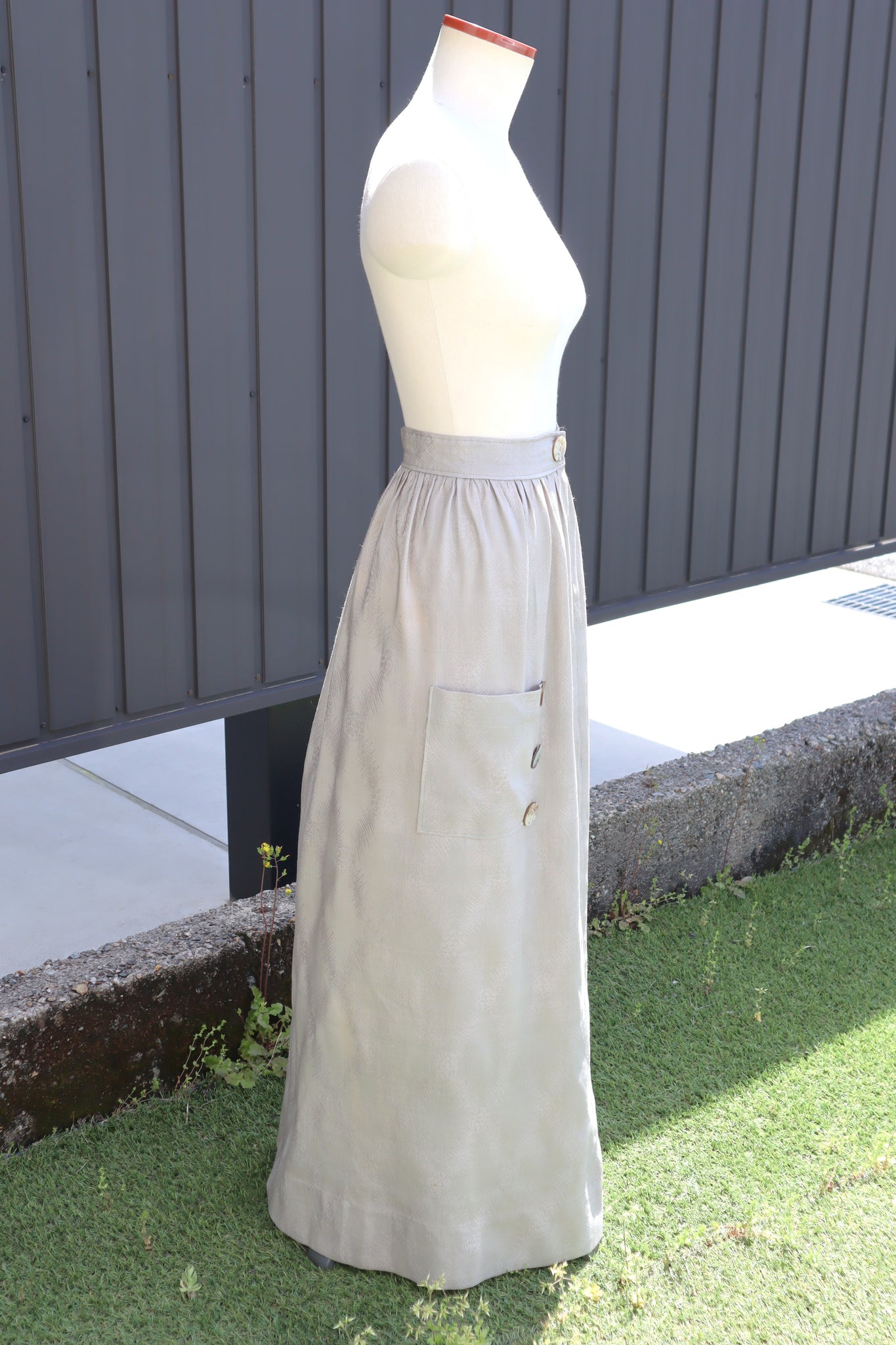 Late 1930s French Silk Jacquard Skirt with Decorative Shell