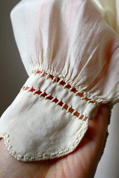 1900s Hand Embroidery Silk Blouse