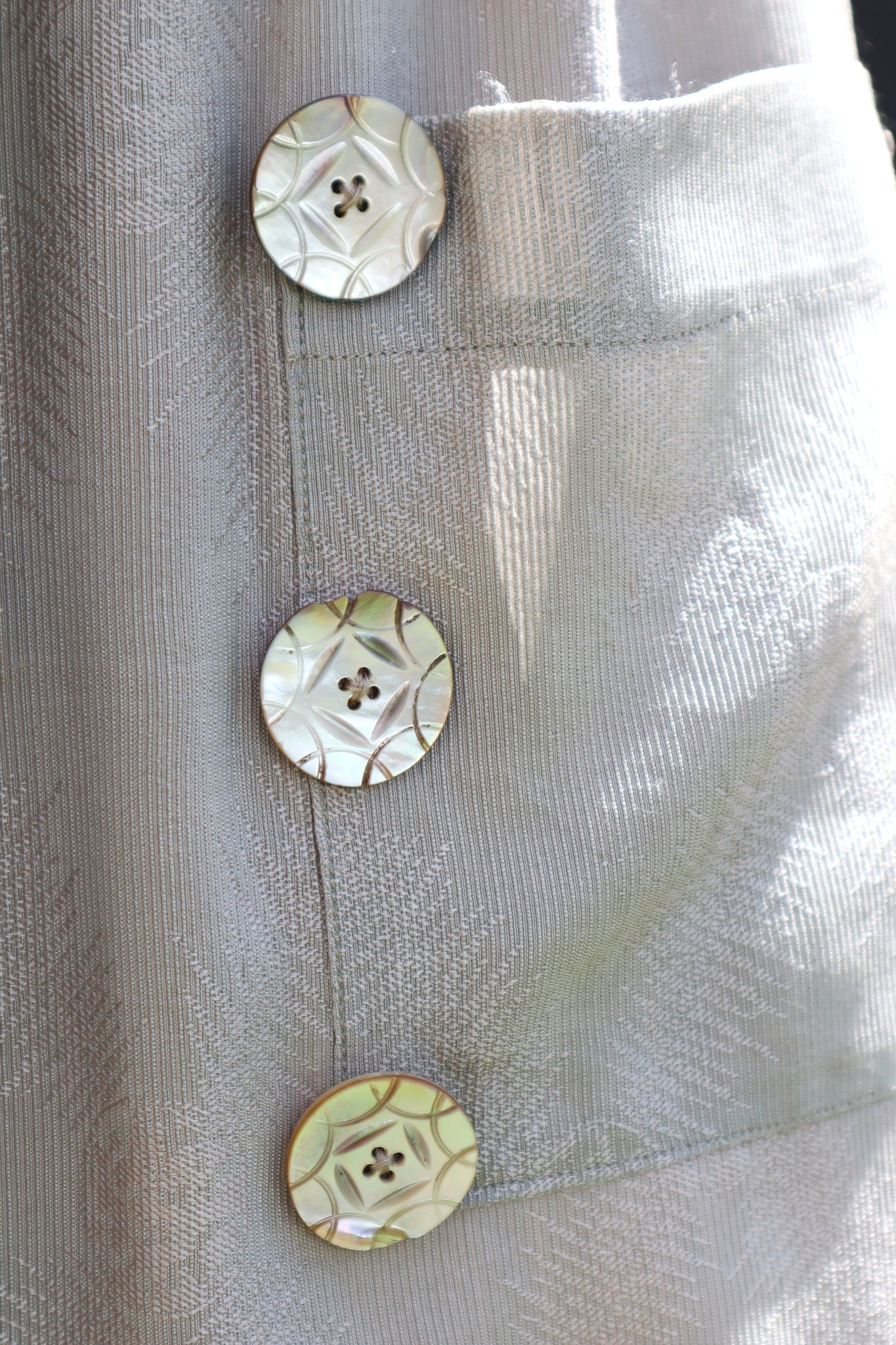 Late 1930s French Silk Jacquard Skirt with Decorative Shell Buttons