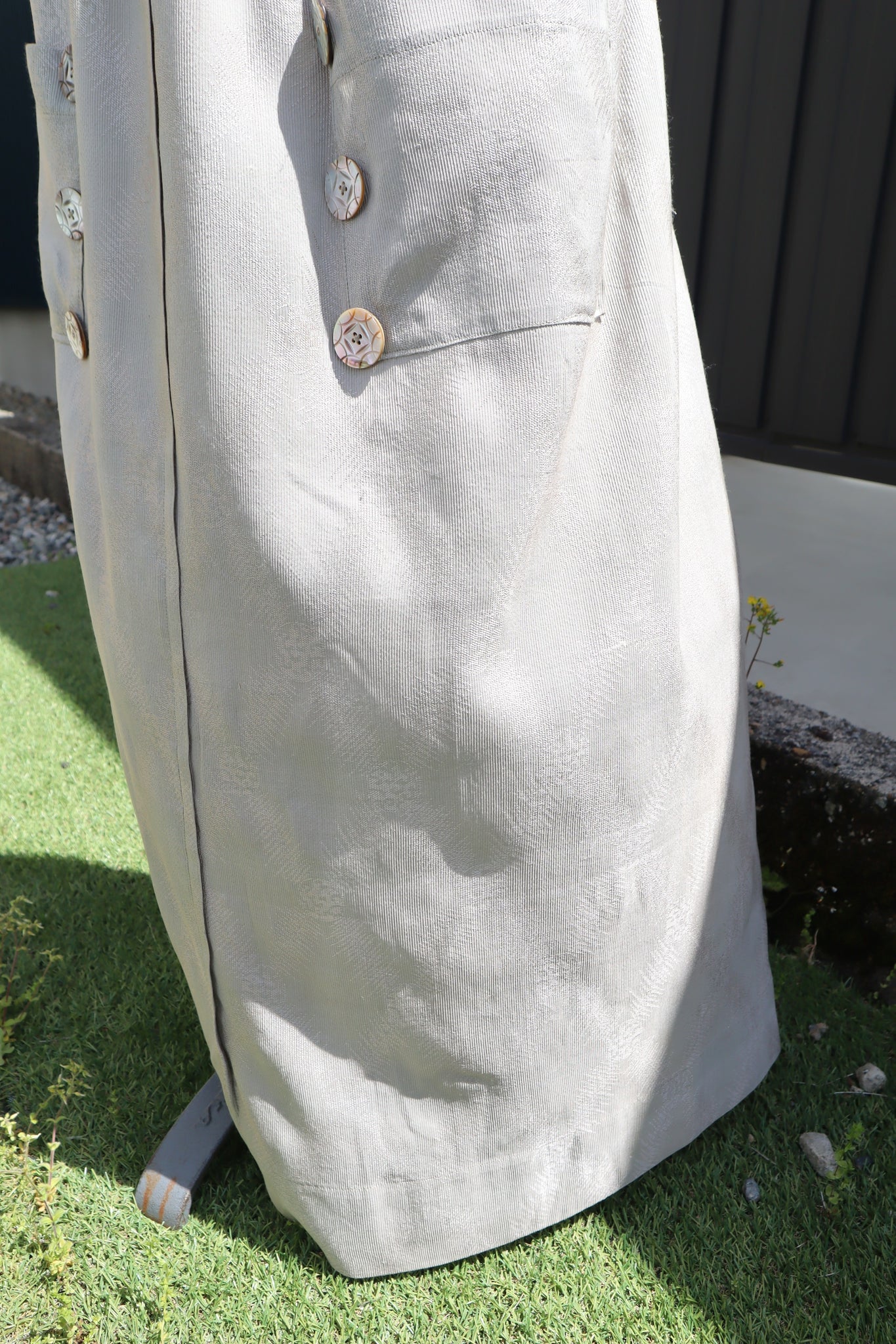 Late 1930s French Silk Jacquard Skirt with Decorative Shell Buttons